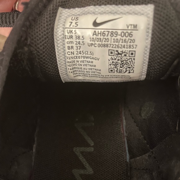 Nike Air Max 270 - Picture 7 of 7